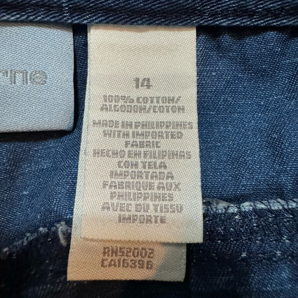Liz Claiborne Audra women’s size 14 Capri blue Jean pants with belt. - Picture 6 of 7